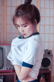 婷丁六月